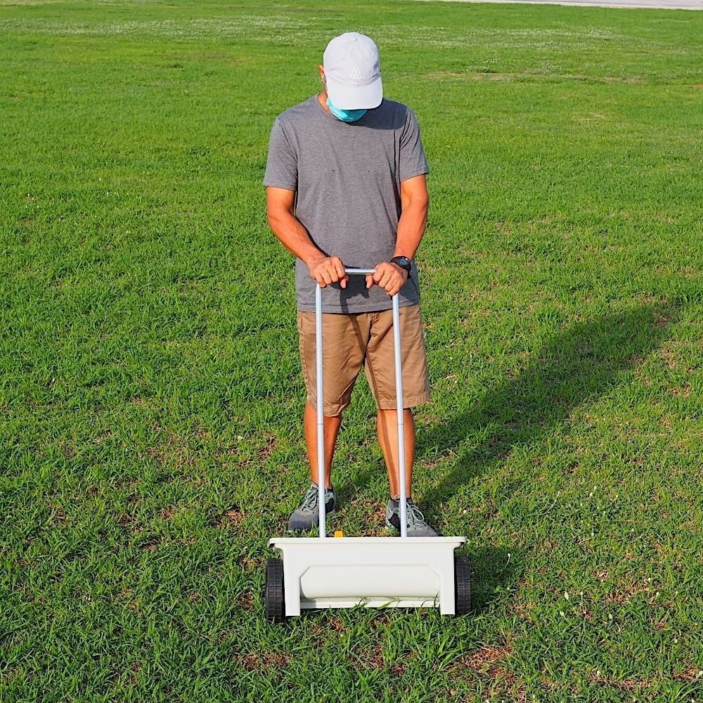 Seed Spreader: image 6